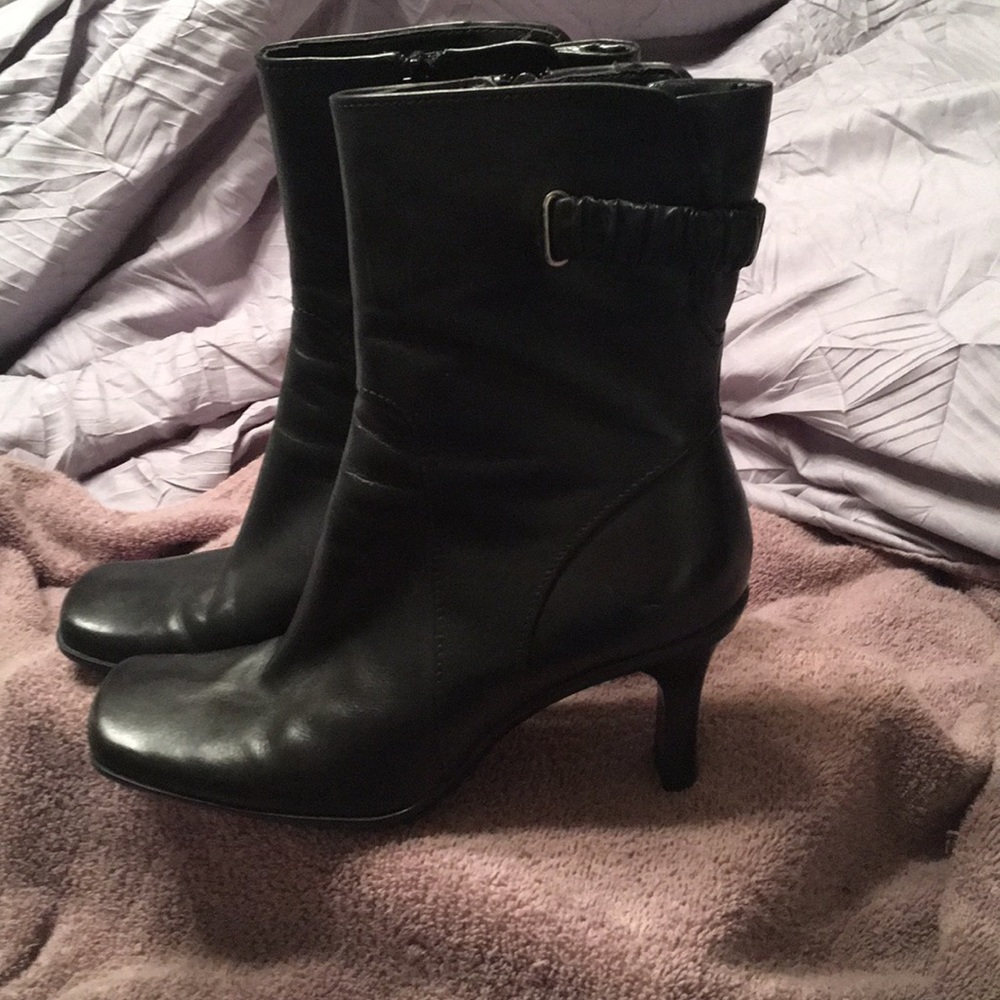 Leather, ankle boots.